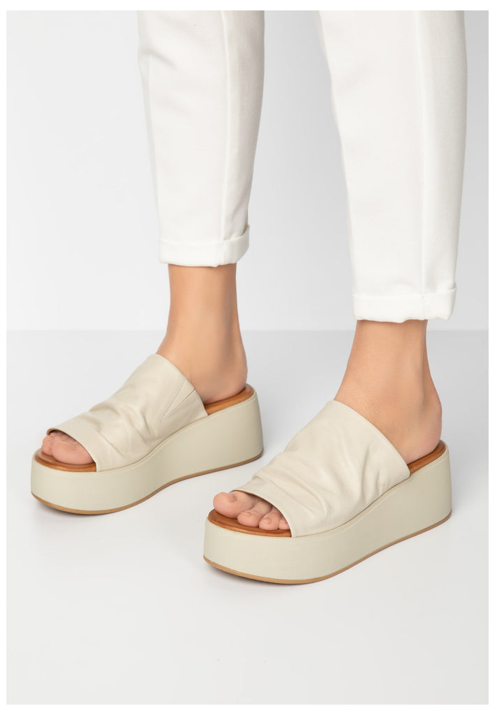 Inuovo Pantoletten Leder Beige - surf4shoes