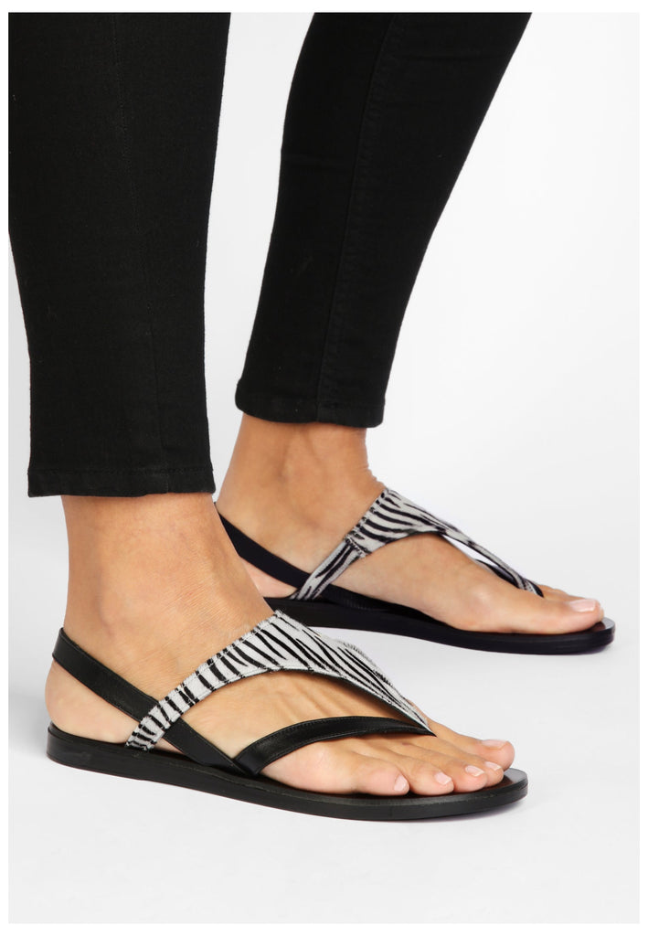 Inuovo Zehensteg Leder Schwarz/Weiß - surf4shoes