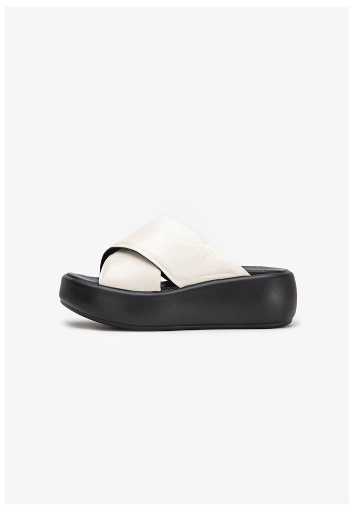 Inuovo Pantoletten Leder Creme - surf4shoes