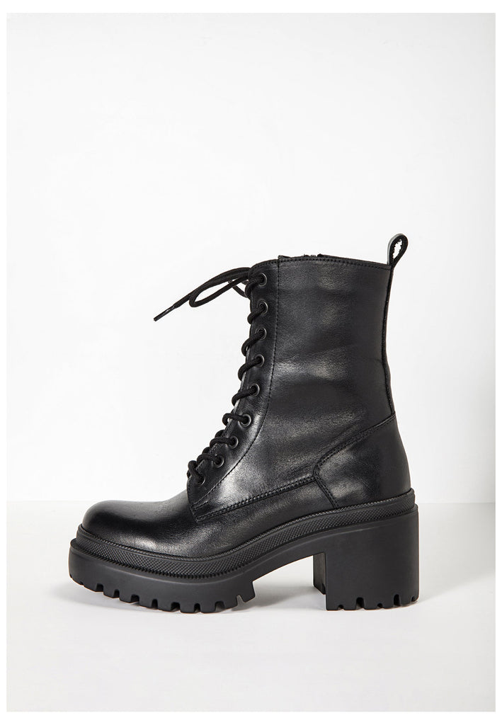 Inuovo Stiefelette Leder Schwarz