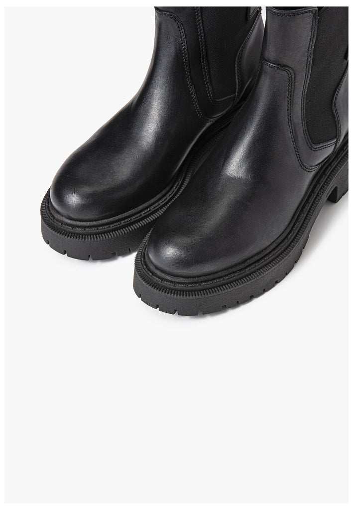 Inuovo Stiefelette Leder Schwarz