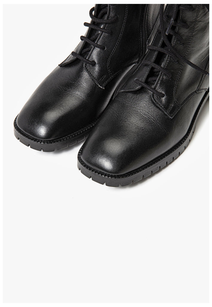 Inuovo Stiefelette Leder Schwarz