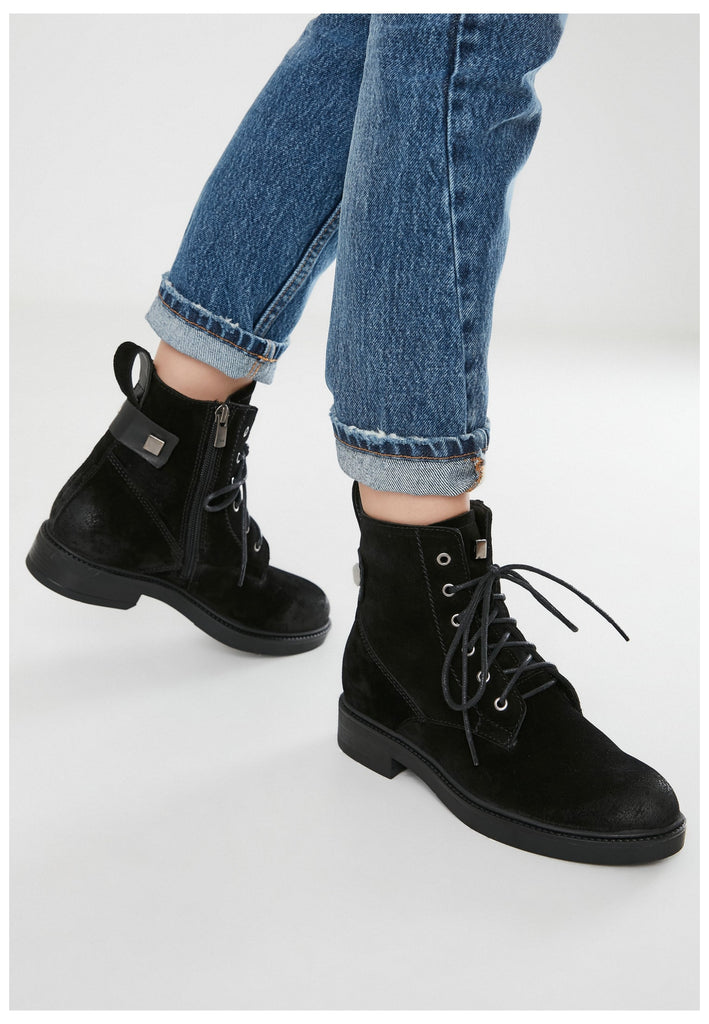 Inuovo Stiefelette Veloursleder Schwarz