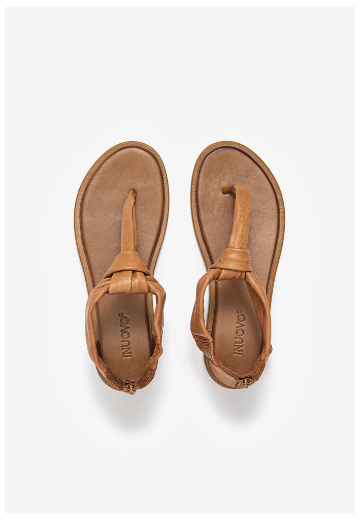 Inuovo Zehensteg Leder Mittelbraun