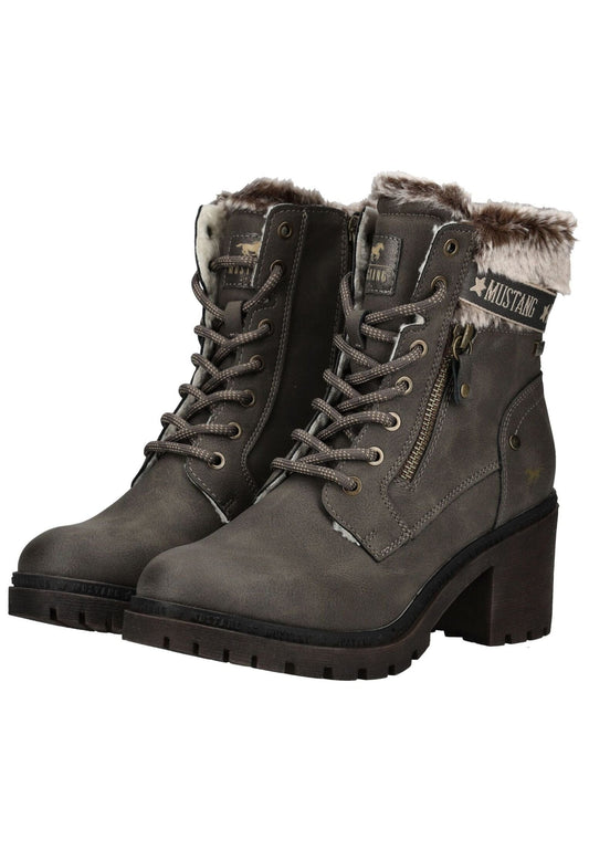Mustang Stiefelette Lederimitat/Textil Lava Warmfutter