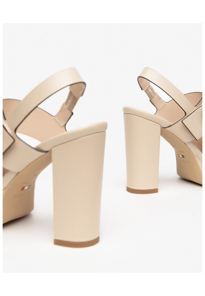 Nero Giardini Sandalen Leder Beige