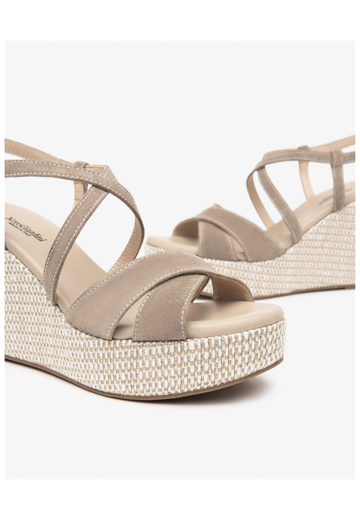 Nero Giardini Sandalen Veloursleder Braun