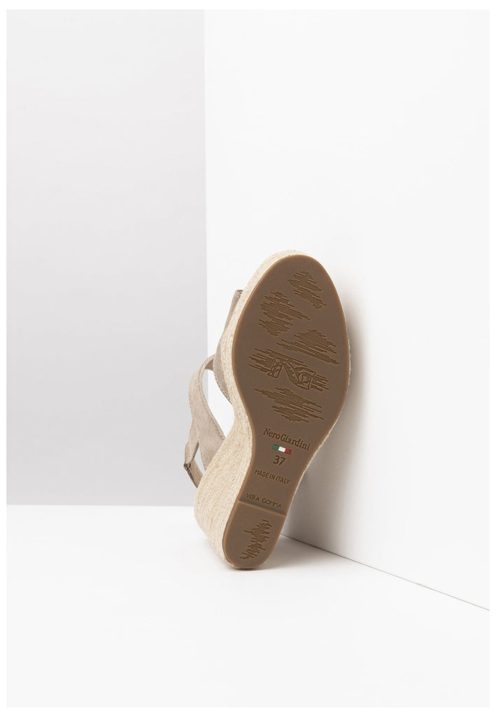 Nero Giardini Sandalen Veloursleder Grau